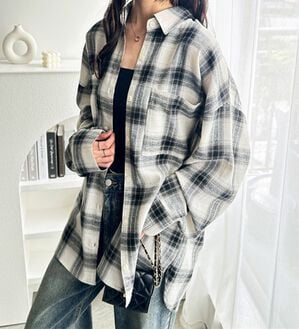 GeeRA（ジーラ）の「チェックロングシャツ（シャツ）」｜ベージュ