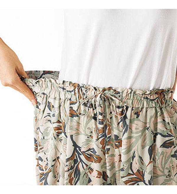 BELLUNA（ベルーナ）の「【接触冷感】レーヨン素材プリントワイドパンツ（ワイドパンツ・ガウチョ）」｜詳細画像