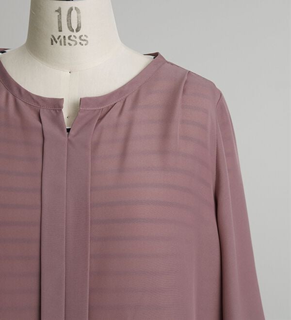 BELLUNA（ベルーナ）の「ひんやり機能付！袖タックキーネックブラウス（ブラウス）」｜詳細画像