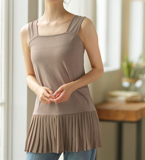 YU'NOW（ユナウ）の「【抗菌防臭】【吸水速乾】ブラ紐隠しの優秀プリーツワンピース（肌着・インナーウェア）」｜詳細画像