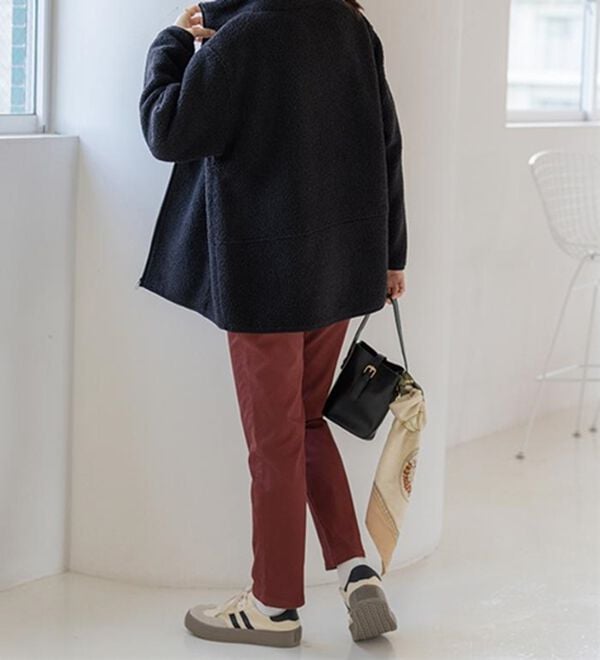BELLUNA（ベルーナ）の「静電防止！蓄熱綿サテンストレッチカラーパンツ（フルレングスパンツ）」｜詳細画像