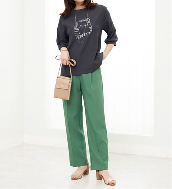 BELLUNA（ベルーナ）の「異素材使いロゴデザインプルオーバー（カットソー）」｜詳細画像