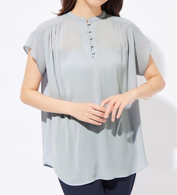 alotta（アロッタ）の「楊柳素材クルミボタンチュニックブラウス（チュニック）」｜アイスグレー