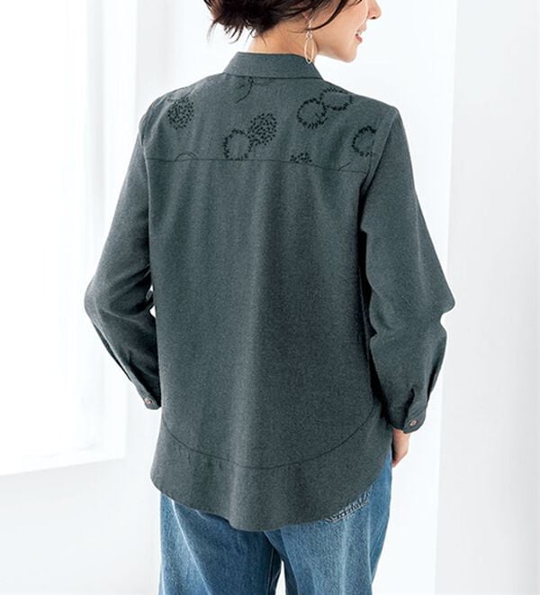 BELLUNA（ベルーナ）の「ワイドボトムに合わせる綿１００％刺しゅうブラウス（ブラウス）」｜詳細画像