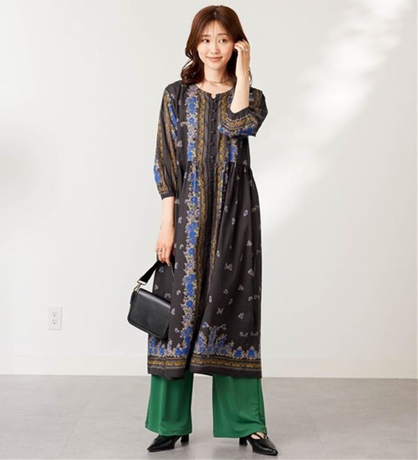 BELLUNA（ベルーナ）の「〈ＩＮＤＩＡ〉花柄プリントワンピース（その他ワンピース）」｜詳細画像