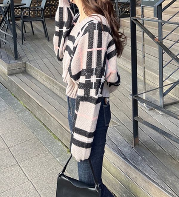 GeeRA（ジーラ）の「チェック柄ニットプルオーバー（ニット・セーター）」｜詳細画像