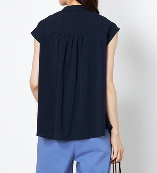 BELLUNA（ベルーナ）の「ギャザー使いフレンチスリーブブラウス（ブラウス）」｜詳細画像