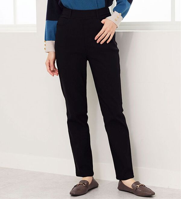 BELLUNA（ベルーナ）の「裏起毛ツイル素材ストレッチパンツ（フルレングスパンツ）」｜黒