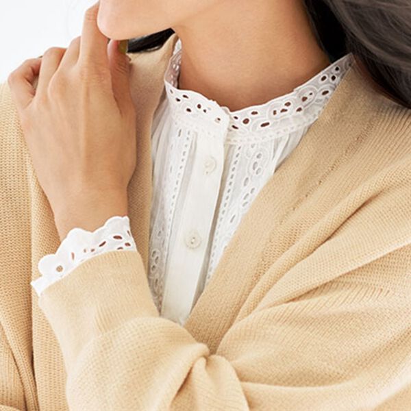 BELLUNA（ベルーナ）の「衿＆袖レース切替シャツチュニック（チュニック）」｜詳細画像