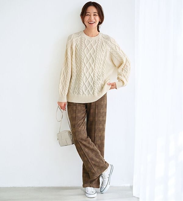 BELLUNA（ベルーナ）の「まるではく毛布！静電防止付裏ファー裾ゴム付ワイドパンツ（フルレングスパンツ）」｜詳細画像