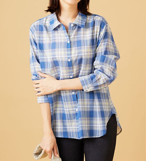 BELLUNA（ベルーナ）の「涼やか綿１００％シアー素材チェックシャツ（チュニック）」｜ブルー系