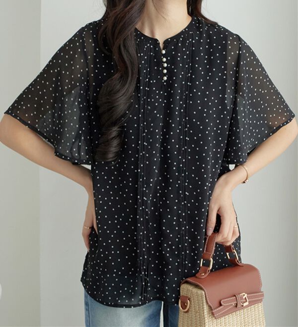 alotta（アロッタ）の「ピンタックパールボタンデザインブラウス（ブラウス）」｜詳細画像