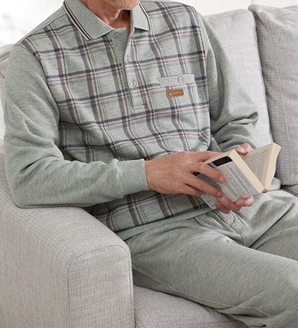 「【２着組】＜カルビア＞きちんと着られるポロ衿ホームスーツ（メンズルームウェア）」｜詳細画像