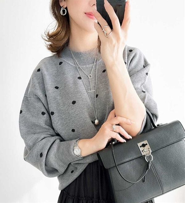 GeeRA（ジーラ）の「ドット柄ニットプルオーバー（ニット・セーター）」｜詳細画像