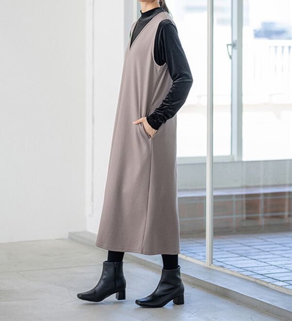 BELLUNA（ベルーナ）の「艶やかシアーベロア袖シャーリングプルオーバー（カットソー）」｜詳細画像