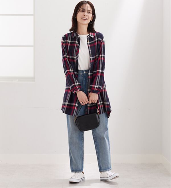 BELLUNA（ベルーナ）の「多ボタン使いチェック柄シャツチュニック（チュニック）」｜詳細画像