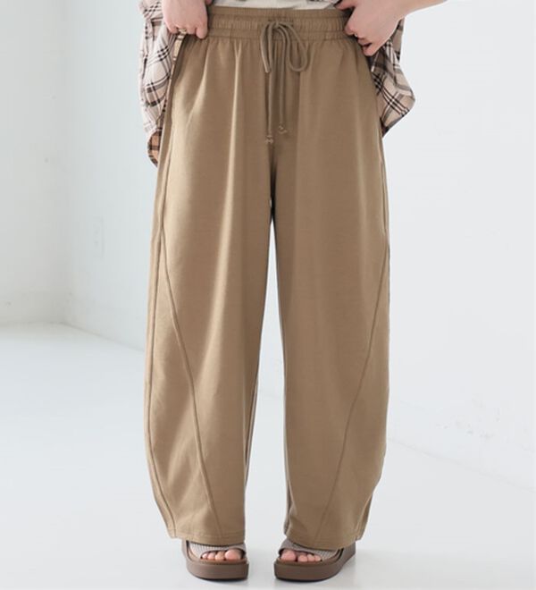 A HAPPY MARILYN（アハッピーマリリン）の「【Ｌ～６Ｌ】夏だから！薄スウェット生地で作ったカーブパンツ（ワイドパンツ・ガウチョ）」｜モカ