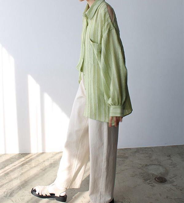 GeeRA（ジーラ）の「きらきらシアーストライプジャカードシャツ（シャツ）」｜詳細画像