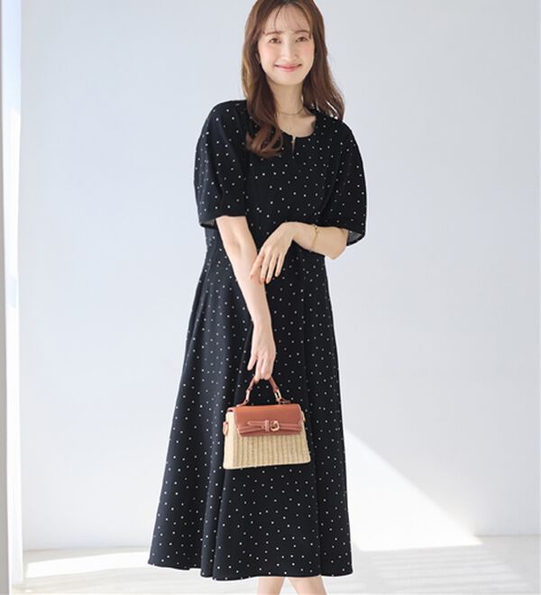 alotta（アロッタ）の「【4つの機能付】タック袖Ａラインワンピース（その他ワンピース）」｜ドット柄
