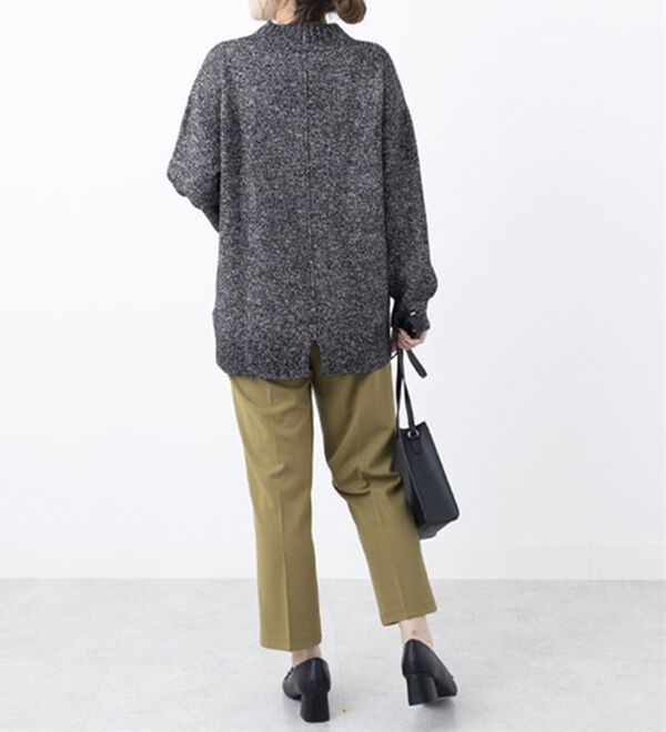 BELLUNA（ベルーナ）の「ラメ入りバックスリットニットプルオーバー（ニット・セーター）」｜詳細画像