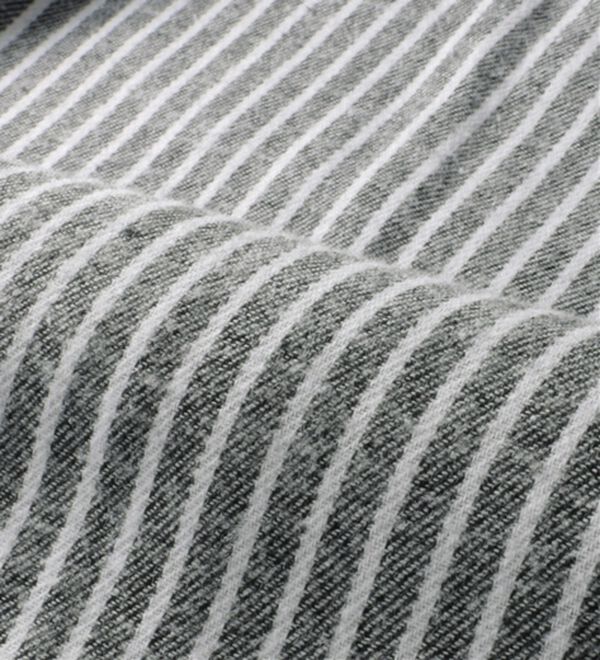 BELLUNA（ベルーナ）の「【あったか】裏フリース素材ネコ刺しゅうシャツチュニック（チュニック）」｜詳細画像