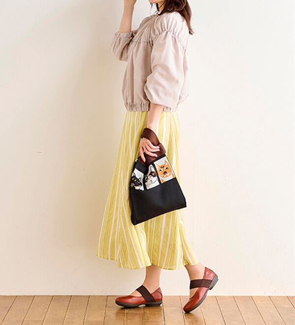 BELLUNA（ベルーナ）の「山羊革甲ゴムベルトシューズ（フラットシューズ）」｜詳細画像