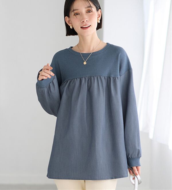 Viola e Viola（ヴィオラ エ ヴィオラ）の「アゼ編み風裏起毛　異素材切替プルオーバー（カットソー）」｜ブルー系