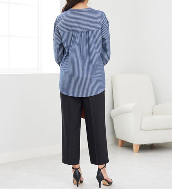 「ラメストライプ素材パール使いブラウス（ブラウス）」｜詳細画像