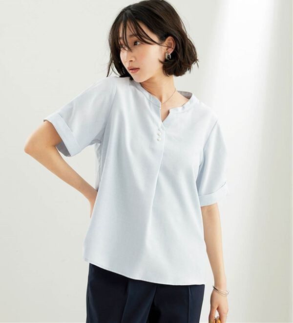 BELLUNA（ベルーナ）の「麻調合繊パール付タックデザインブラウス（ブラウス）」｜詳細画像