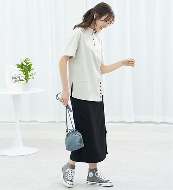 BELLUNA（ベルーナ）の「汗染み対策！綿１００％多ボタンハイネックＴシャツ（カットソー）」｜詳細画像