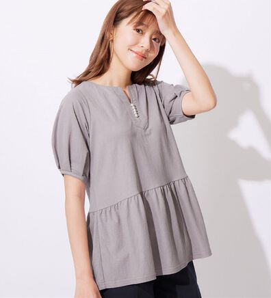 alotta（アロッタ）の「パール調キーネックペプラムチュニック（チュニック）」