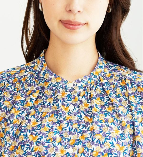 BELLUNA（ベルーナ）の「綿100％フルーツミックス柄ブラウス（ブラウス）」｜詳細画像