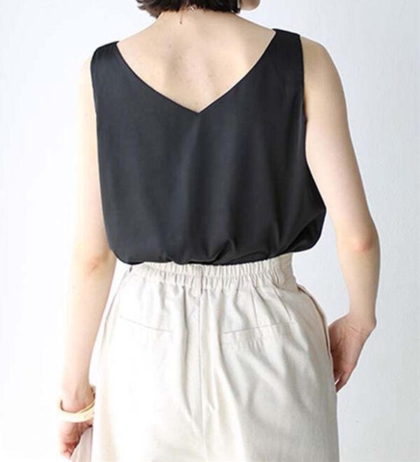 GeeRA（ジーラ）の「前後２ｗａｙヴィンテージサテンノースリーブ（タンクトップ・キャミソール）」｜詳細画像