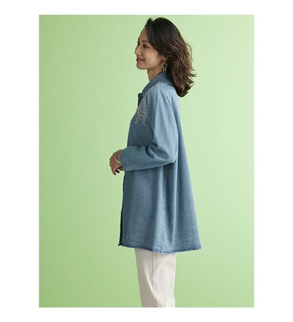 BELLUNA（ベルーナ）の「花柄レース切替デニム素材ブラウス（チュニック）」｜詳細画像