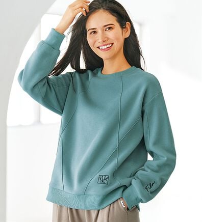 BELLUNA（ベルーナ）の「＜ＦＩＬＡ＞裏起毛ピンタックデザインプルオーバー（カットソー）」