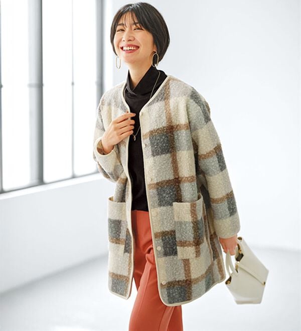 BELLUNA（ベルーナ）の「プードルボア素材ビッグチェック柄コート（ハーフコート）」｜アイボリー系チェック