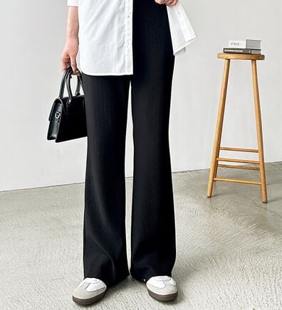 GeeRA（ジーラ）の「セルフカット美脚魅せセミフレアパンツ（フルレングスパンツ）」