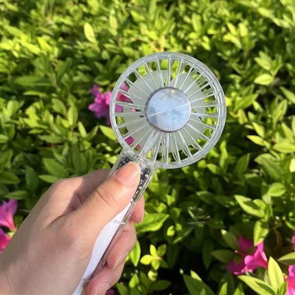 iellio（イエリオ）の「冷却プレート付クリアファン＜ハンディファン・ハンディ扇風機＞（扇風機・サーキュレーター）」｜詳細画像