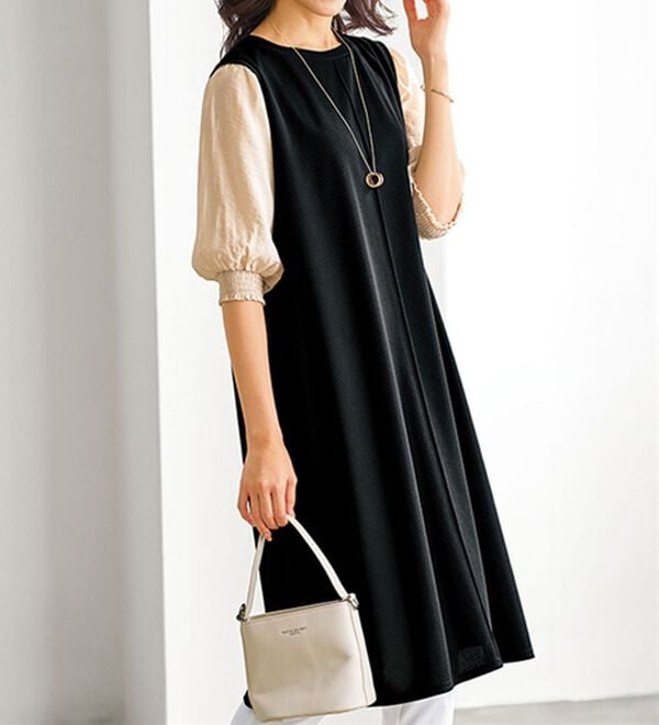 BELLUNA（ベルーナ）の「袖切替デザインシャーリングワンピース（その他ワンピース）」｜黒系