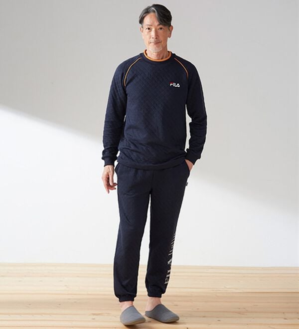 「【２着組】＜フィラ＞肌側綿１００％スポーティパジャマ（メンズルームウェア）」｜詳細画像