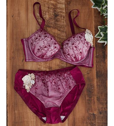 LAVIENNE（ラヴィエンヌ）の「大人のプチプラブラ＆ショーツ（ブラジャー＆ショーツセット）」