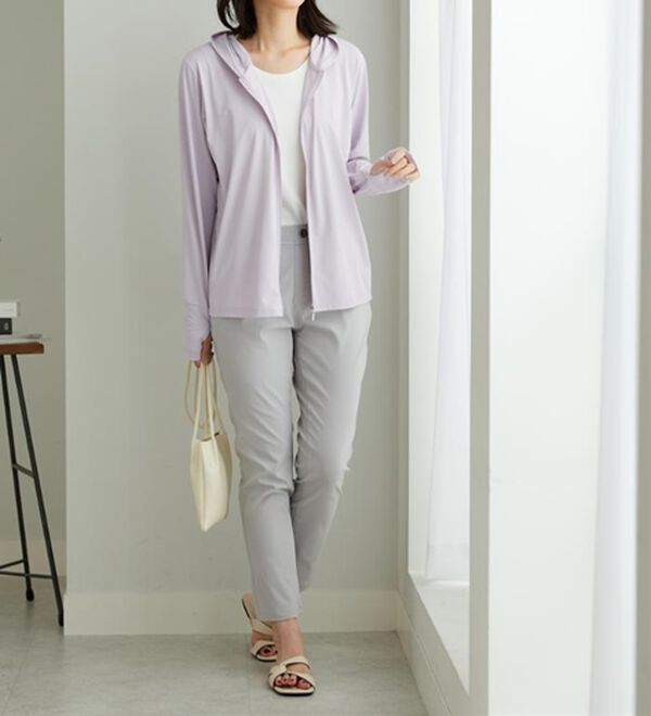 BELLUNA（ベルーナ）の「【接触冷感/UV対策/軽量】ヒンヤリ＆UV対策軽量パーカー（パーカー）」｜詳細画像