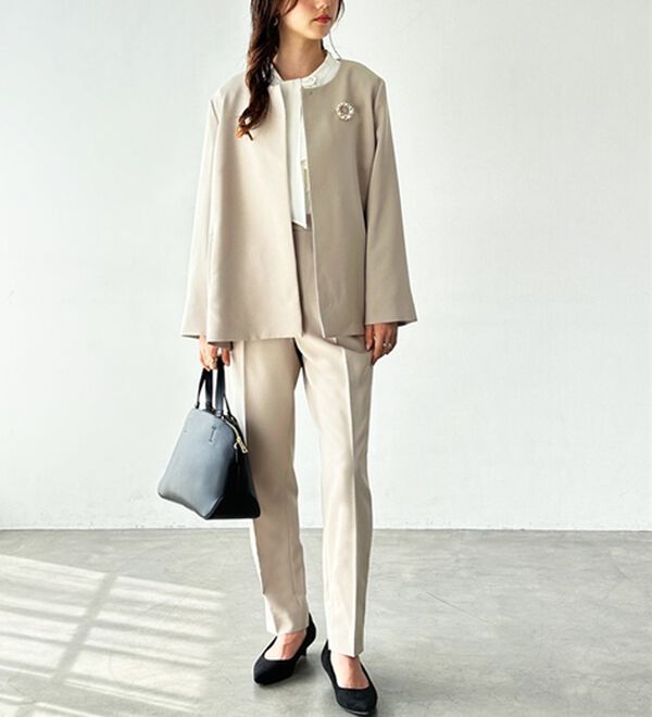 GeeRA（ジーラ）の「【２点セット】フレアーラインジャケットセットアップスーツ（パンツスーツ）」｜詳細画像