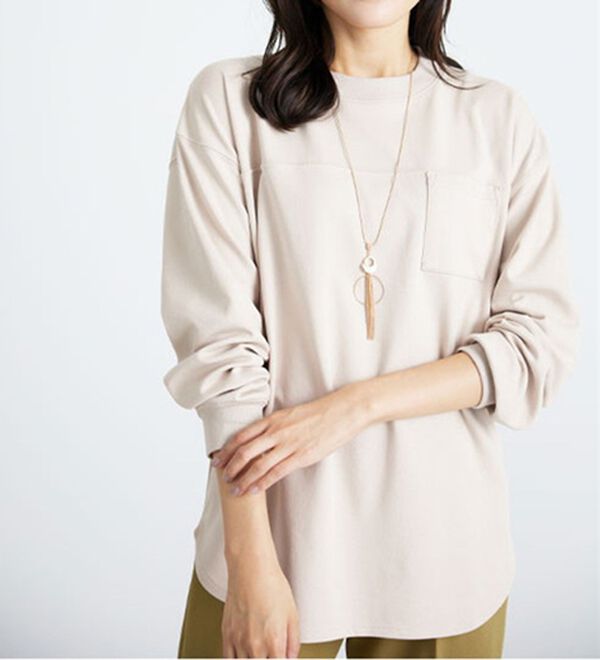 BELLUNA（ベルーナ）の「吸湿発熱ポンチ素材ポケット付プルオーバー（カットソー）」｜詳細画像