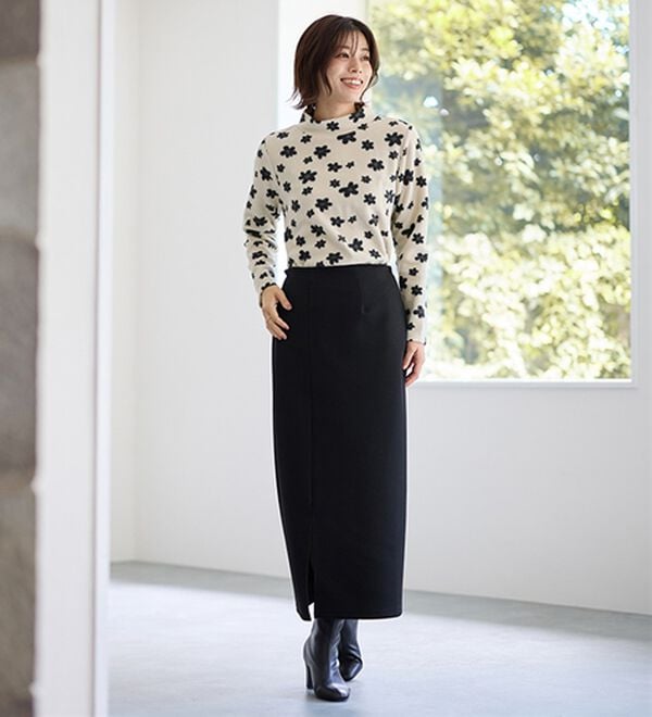 LAVIENNE（ラヴィエンヌ）の「薄手ストレッチフリースのプリントハイネック長袖（ニット・セーター）」｜詳細画像