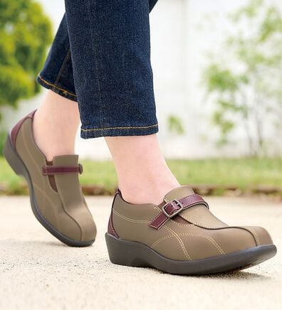 BELLUNA（ベルーナ）の「＜トパーズ＞軽量スリッポンシューズ（スリッポン）」