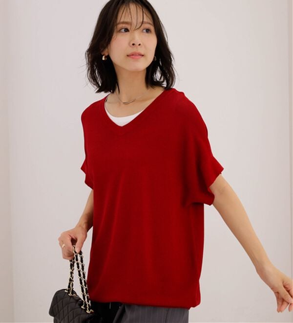 BELLUNA（ベルーナ）の「シャリ感！VネックドルマンニットT（ニット・セーター）」｜レッド