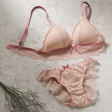 YU'NOW（ユナウ）の「アイラッシュレースのブラレット＆ショーツセット（ブラジャー＆ショーツセット）」