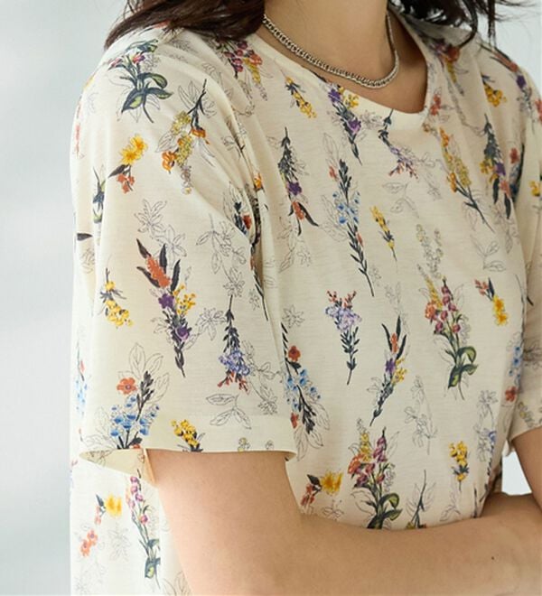 BELLUNA（ベルーナ）の「冷感フレアーシルエットプリントチュニック（チュニック）」｜詳細画像