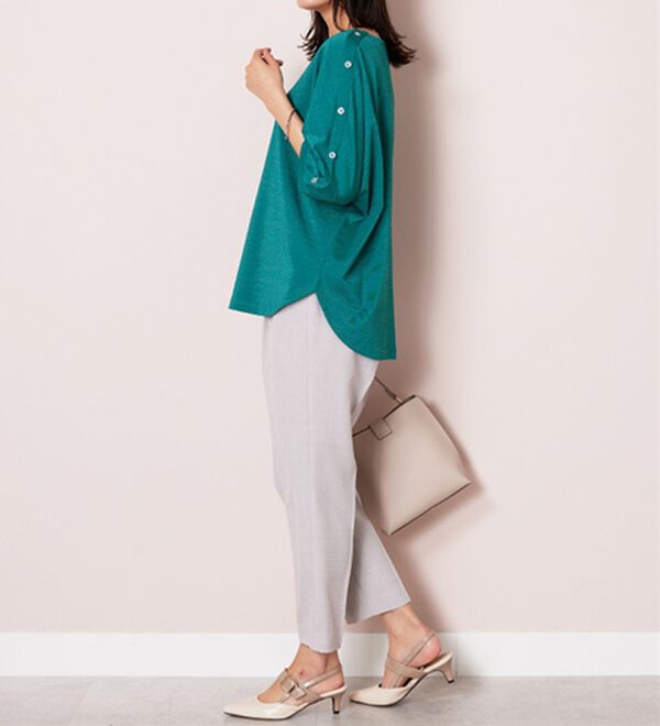 BELLUNA（ベルーナ）の「ラメ調肩ボタンデザインプルオーバー（カットソー）」｜詳細画像